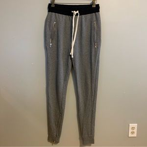 Men’s MNML Sweatshirt Material Gray Joggers with Zipper Detail